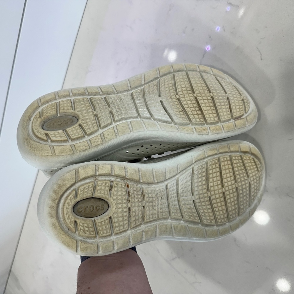 Good Used Condition Crocs LiteRide Pacer Sneakers - Picture 4 of 4